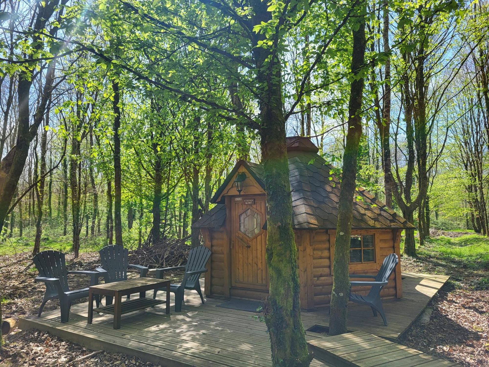 Le Domaine Insolite De Broceliande بيامبونت المظهر الخارجي الصورة