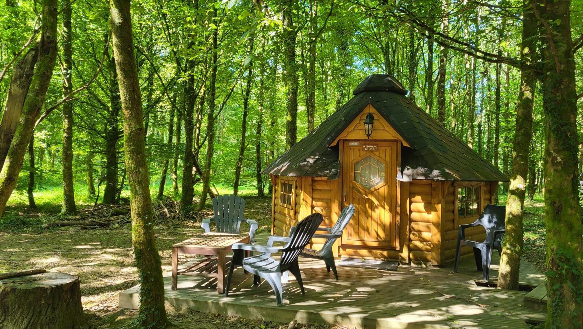 Le Domaine Insolite De Broceliande بيامبونت المظهر الخارجي الصورة