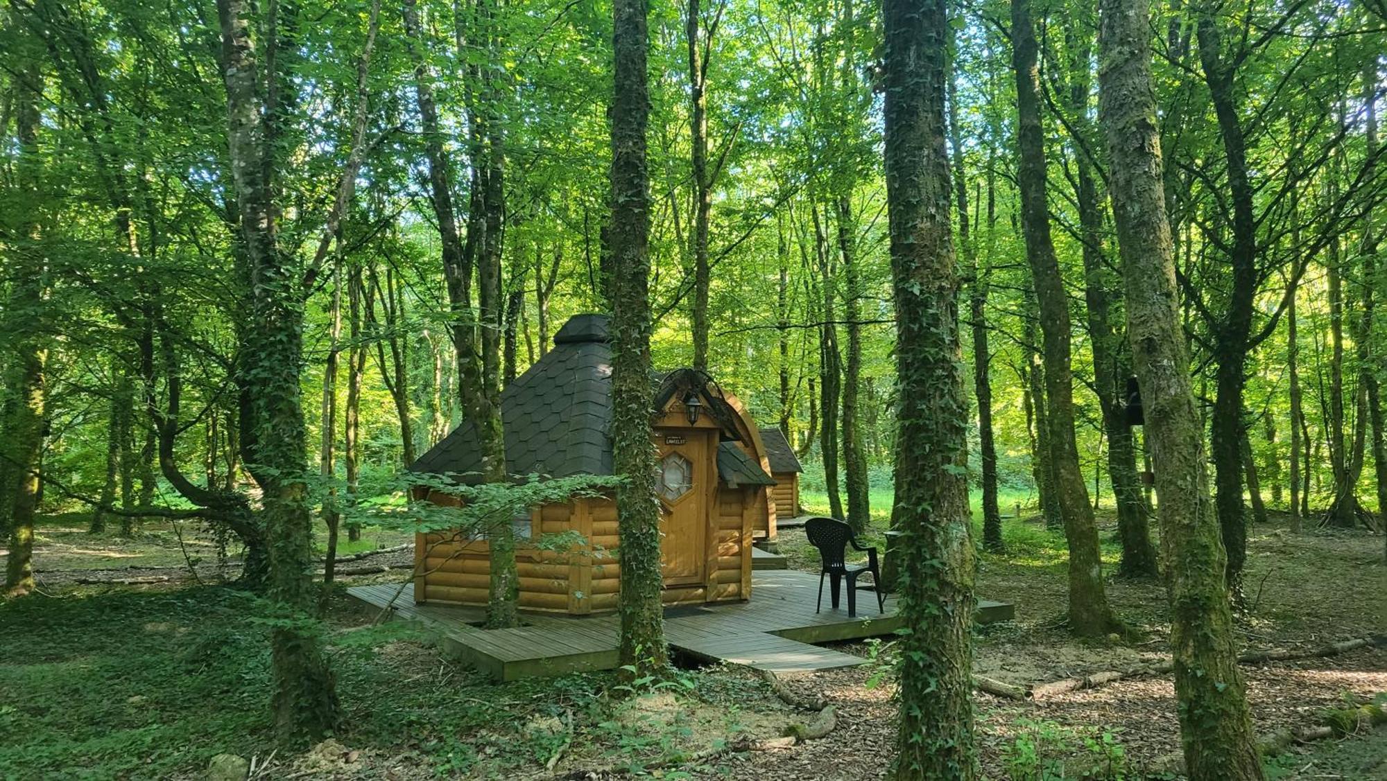 Le Domaine Insolite De Broceliande بيامبونت المظهر الخارجي الصورة