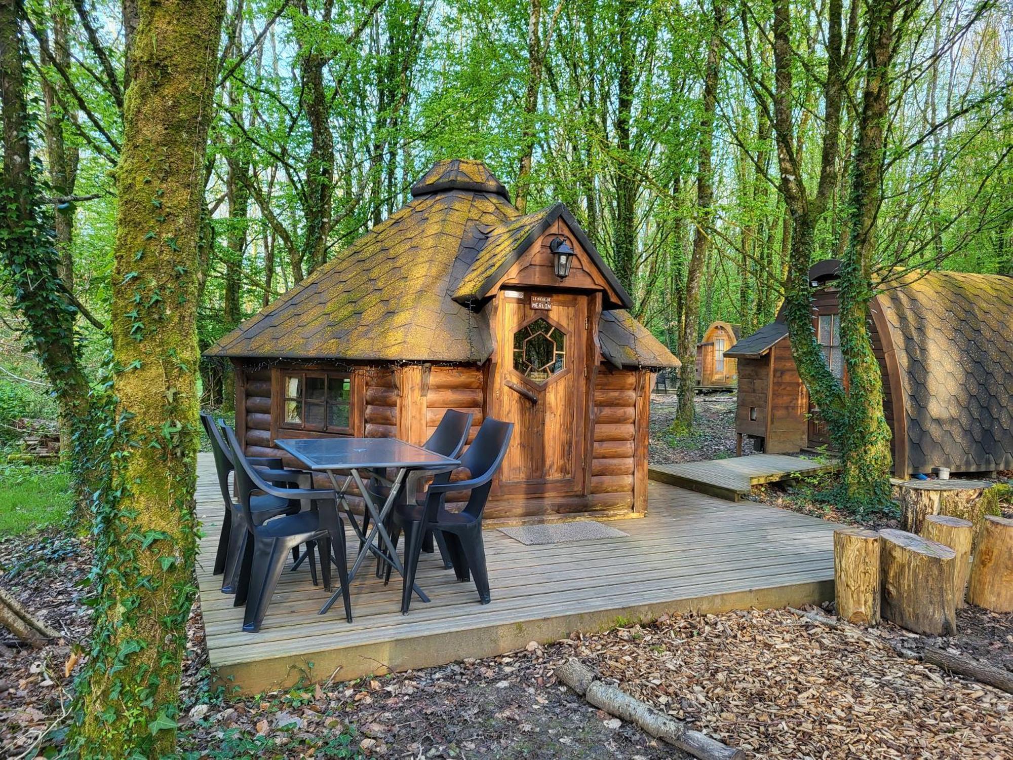 Le Domaine Insolite De Broceliande بيامبونت المظهر الخارجي الصورة